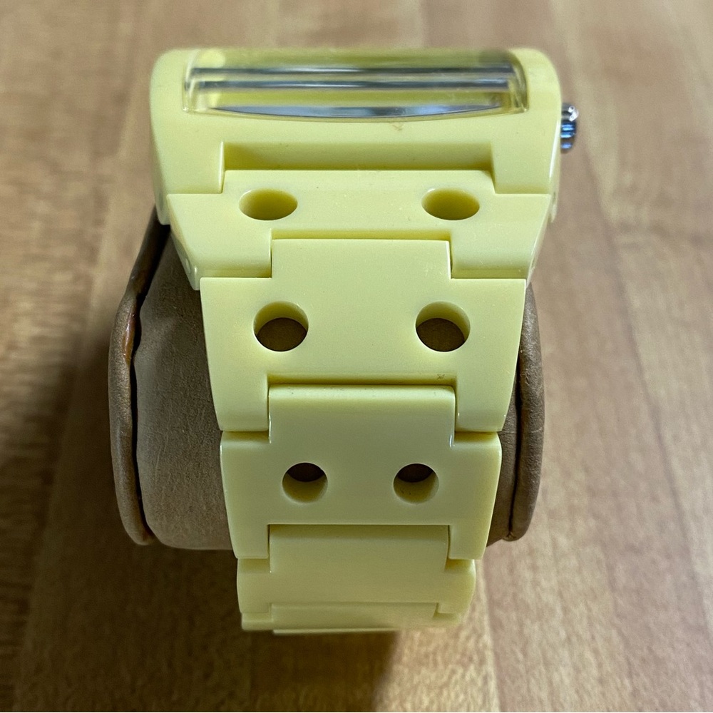 Vestal Destroyer Yellow Plastic Watch - Picture 2 of 8
